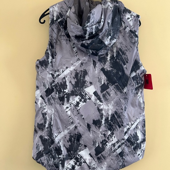 Reversible Hooded Down Vest - Picture 2 of 4